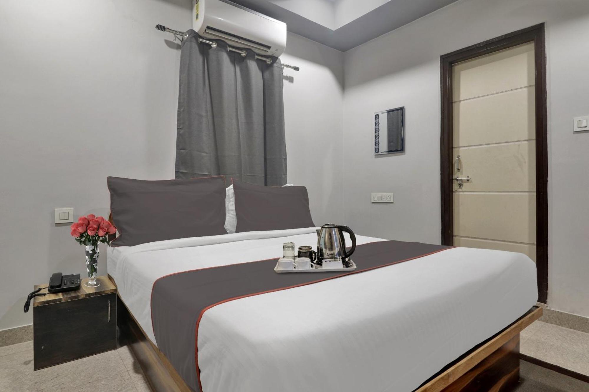 Hotel Super Townhouse Rcc Blizz Kondapur  Exterior foto